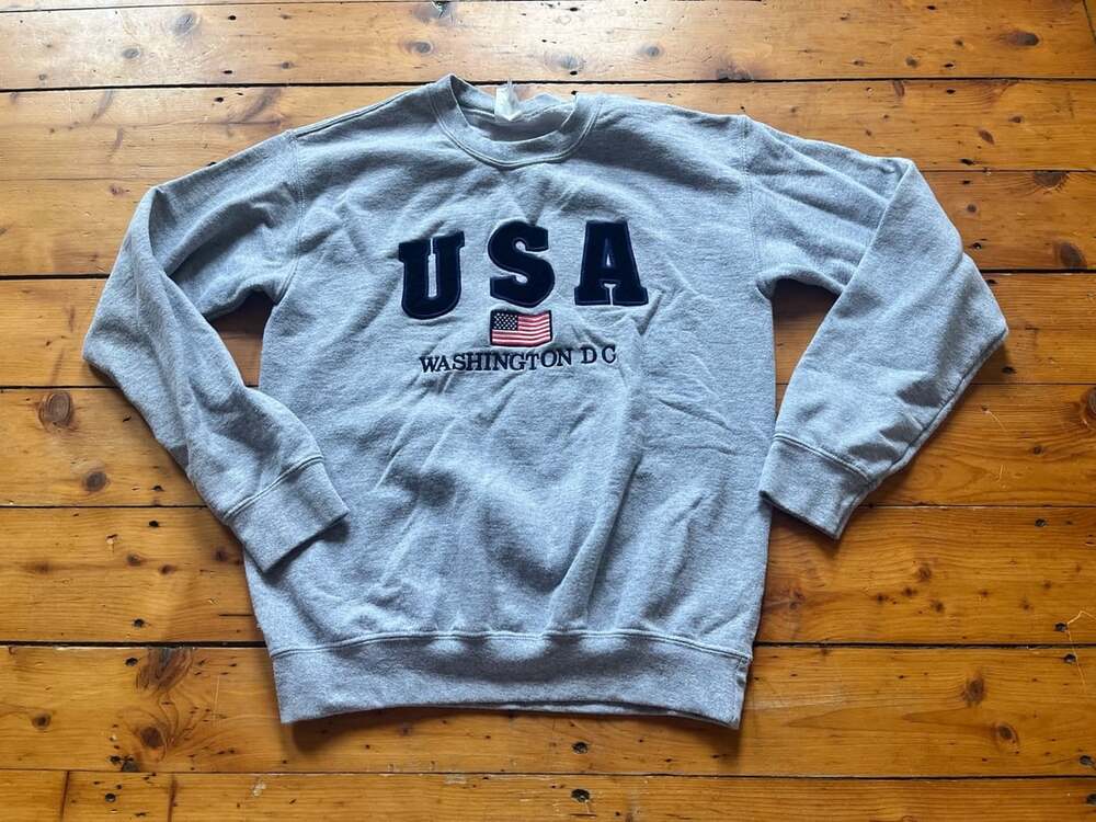 Gildan Heavy Blend USA Washington DC Sweatshirt Heather Grey Small